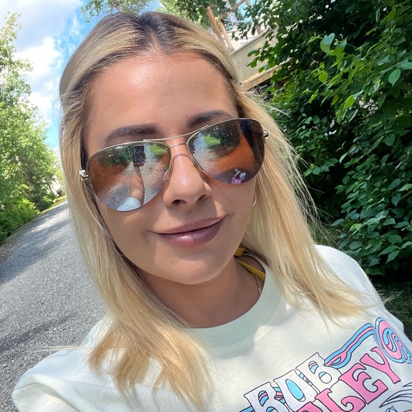 Meet your Posher, Natacha - Picture 1 of 1